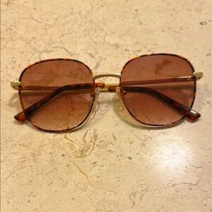 Stylish Gold and Brown Sunglasses/new never worn